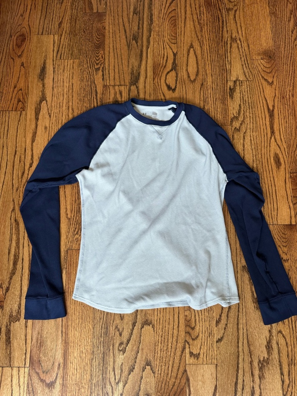 Under Armour White Body Navy Raglan Long Sleeve Shirt